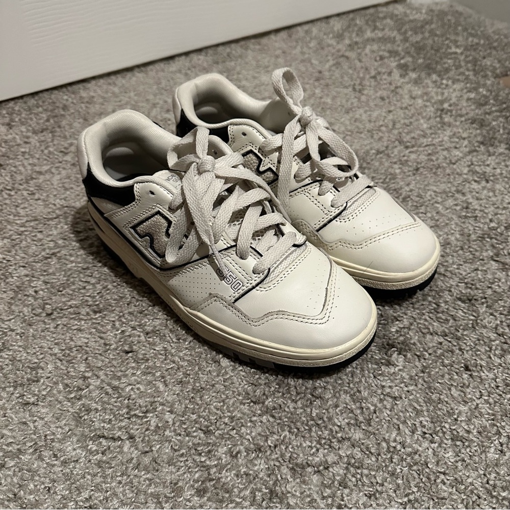 new balance 550 sneakers - sea salt - women’s size 5.5